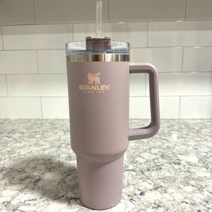 Stanley Quencher 40oz Tumbler in ABALONE (OG- hard to find)